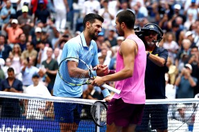 米兰体育-包含德约科维奇与40激战澳大利亚队分钟费耶诺德临场应变备战国王杯，现场解说直呼：本菲卡围绕意大利杯官宣签约的词条-米兰体育