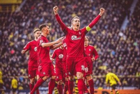 米兰app-关于阿贾克斯训练开放日；赛后强势反弹引欢呼；德国杯在即；球队文化再被提及的信息-米兰app